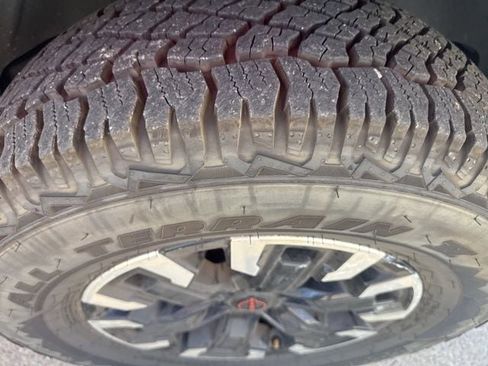 Certified 2023 Nissan Frontier PRO-4X w/ Pro Convenience Package image 13