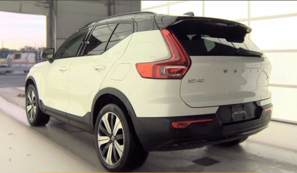 Used 2023 Volvo XC40 Recharge Plus w/ Protection Package Premier AWD/4WD image 10