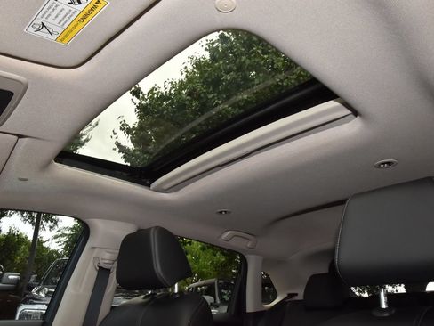 Used 2025 Honda HR-V EX-L image 30