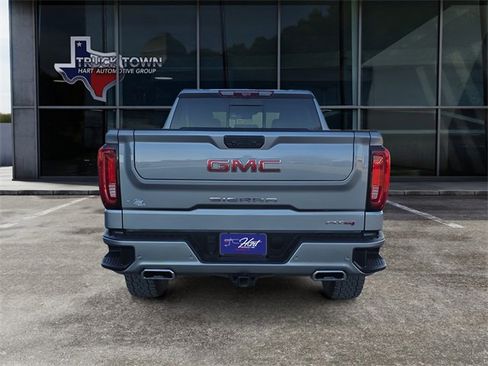 Used 2023 GMC Sierra 1500 AT4 w/ Technology Package image 4