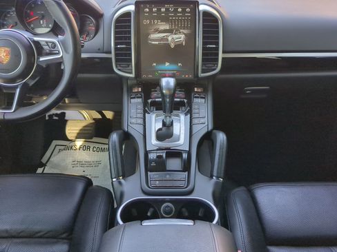Used 2016 Porsche Cayenne image 45