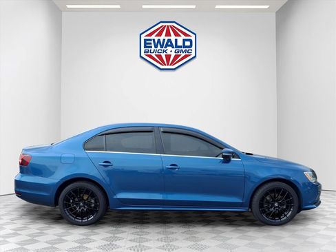 Used 2016 Volkswagen Jetta SEL FWD image 4
