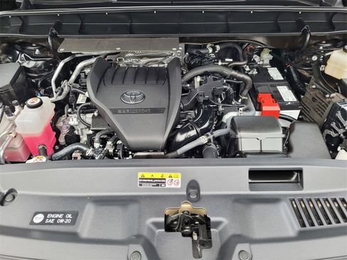 Used 2023 Toyota Highlander Limited image 26