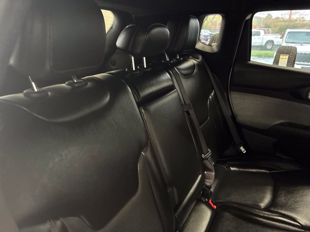 Certified 2023 Jeep Compass Latitude AWD/4WD image 28