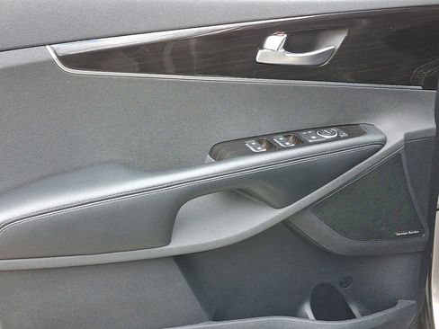 Used 2019 Kia Sorento EX w/ EX Touring Package image 22