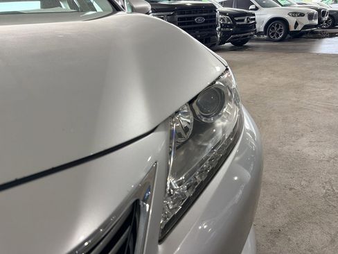 Used 2015 Lexus ES 350 w/ Ultra Luxury Package FWD image 9