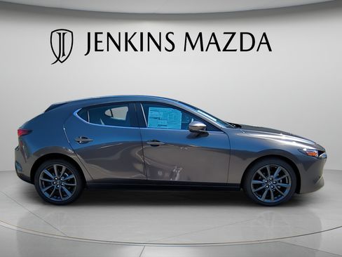 New 2026 MAZDA MAZDA3 s FWD image 9
