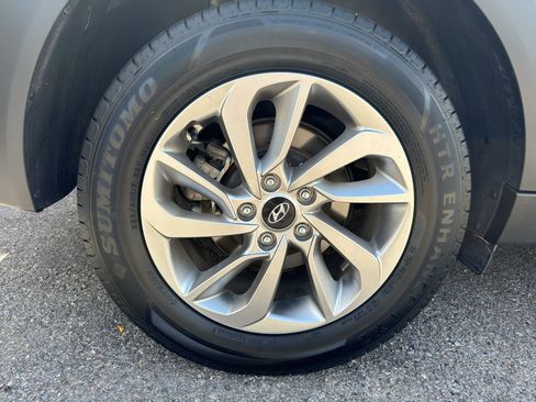 Used 2018 Hyundai Tucson SE FWD image 38