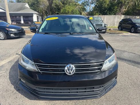 Used 2015 Volkswagen Jetta SEL image 2
