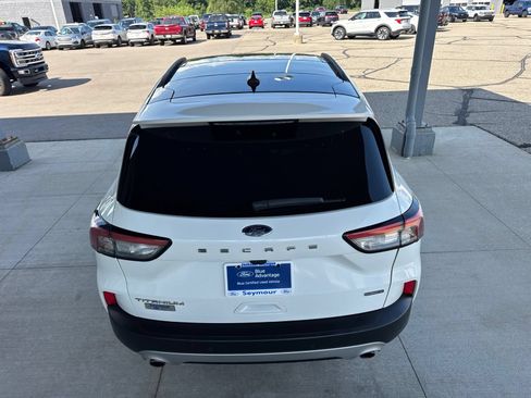 Used 2020 Ford Escape Titanium AWD/4WD image 7