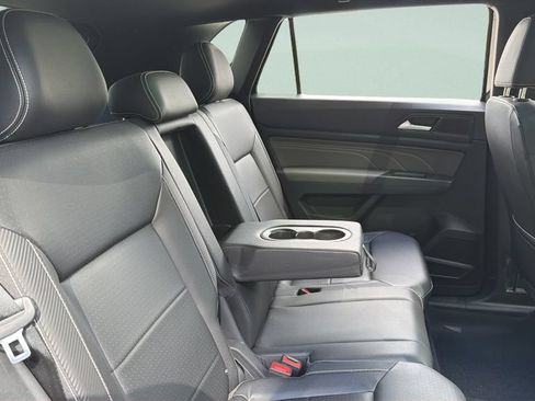 Used 2023 Volkswagen Atlas Cross Sport SE w/ Panoramic Sunroof Package FWD image 34