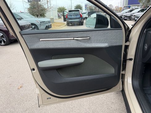 New 2026 Volvo EX30 Cross Country Ultra image 17