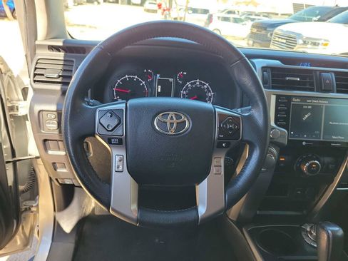 Used 2022 Toyota 4Runner SR5 image 15
