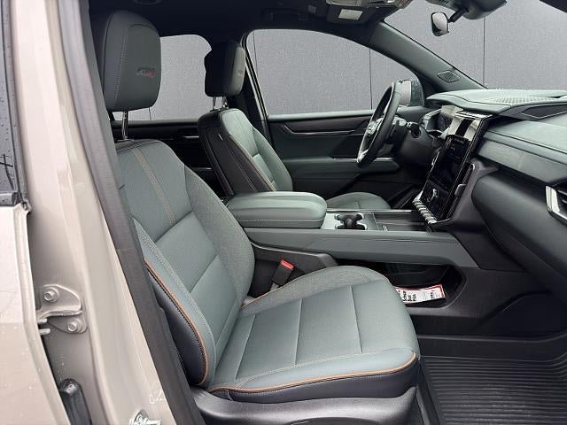 Used 2026 GMC Acadia AT4 AWD/4WD image 39