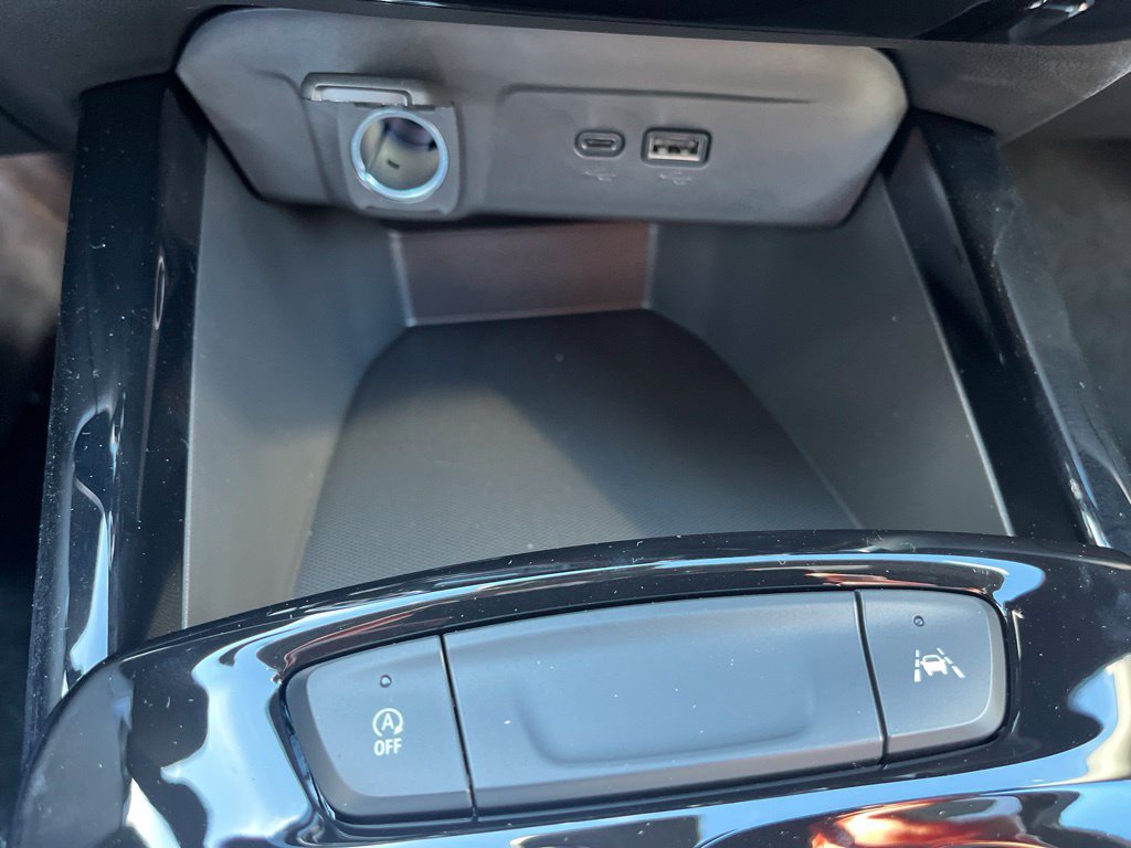 New 2026 Chevrolet Trax RS w/ Driver Confidence Package FWD image 24
