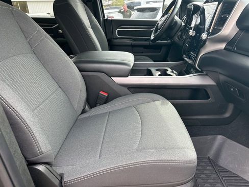 Used 2024 RAM 2500 Big Horn w/ Sport Appearance Package image 14