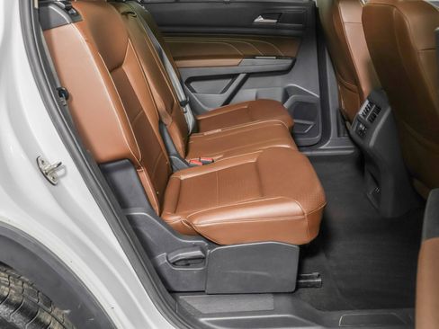 Used 2022 Volkswagen Atlas SEL R-Line AWD/4WD image 44