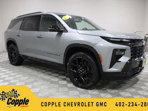 Used 2025 Chevrolet Traverse RS AWD/4WD image 1