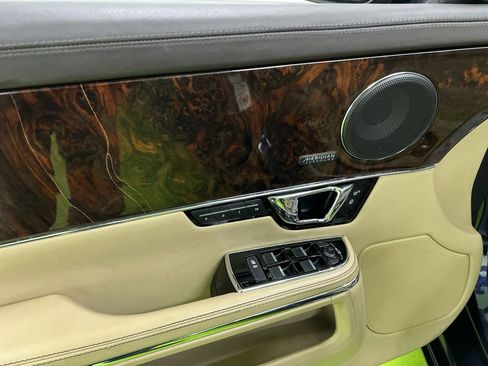 Used 2016 Jaguar XJ L Portfolio AWD/4WD image 16