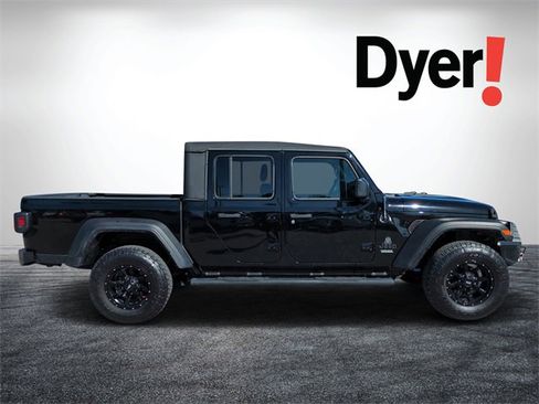 Used 2020 Jeep Gladiator Sport image 2