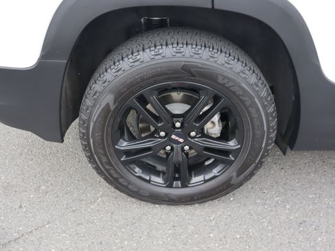 Certified 2023 GMC Terrain AT4 image 39