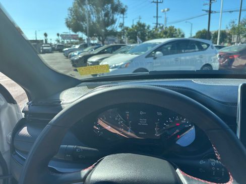 Used 2025 Jeep Compass Trailhawk AWD/4WD image 33