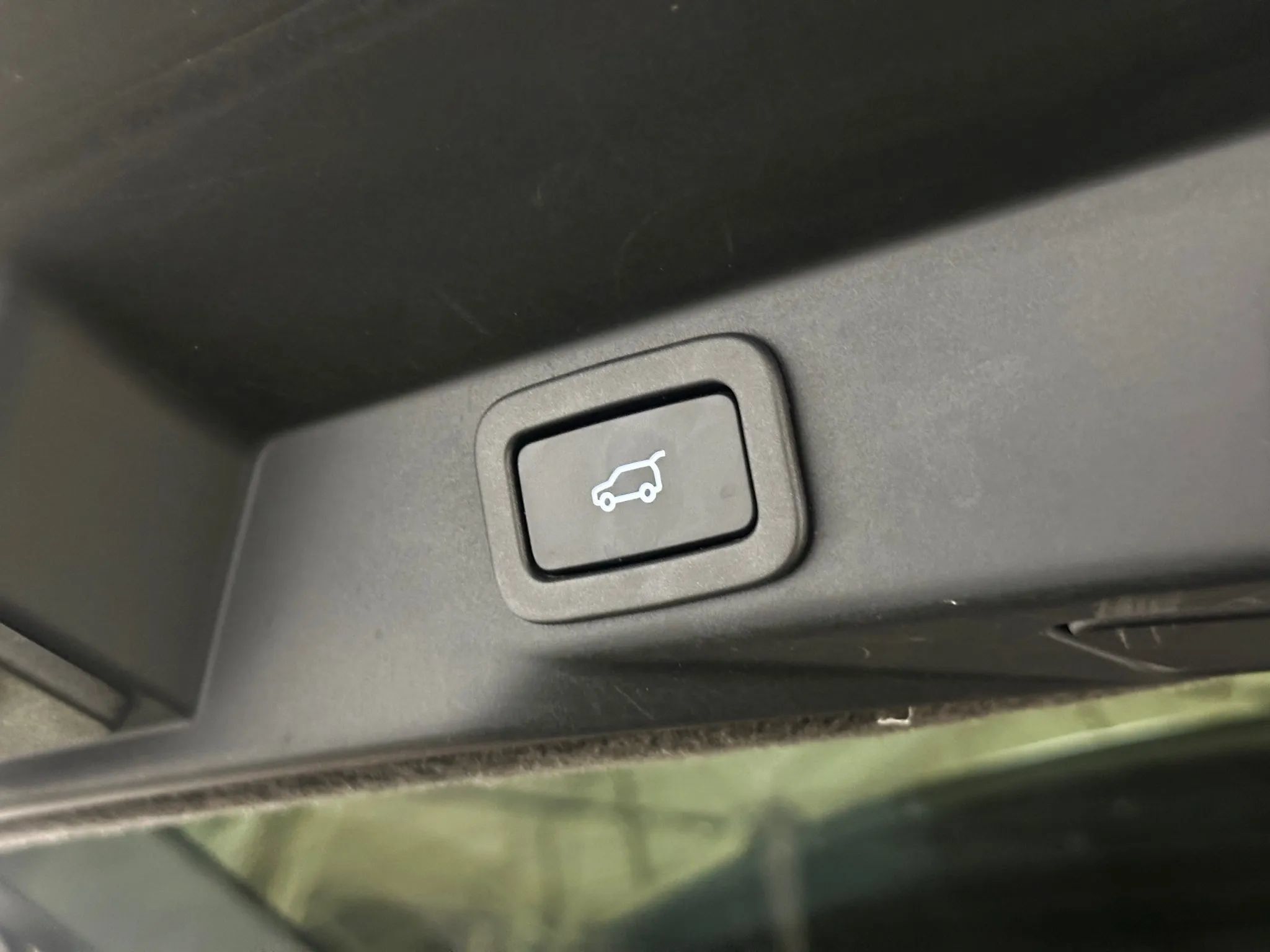 Used 2019 Land Rover Range Rover Sport HSE AWD/4WD image 18
