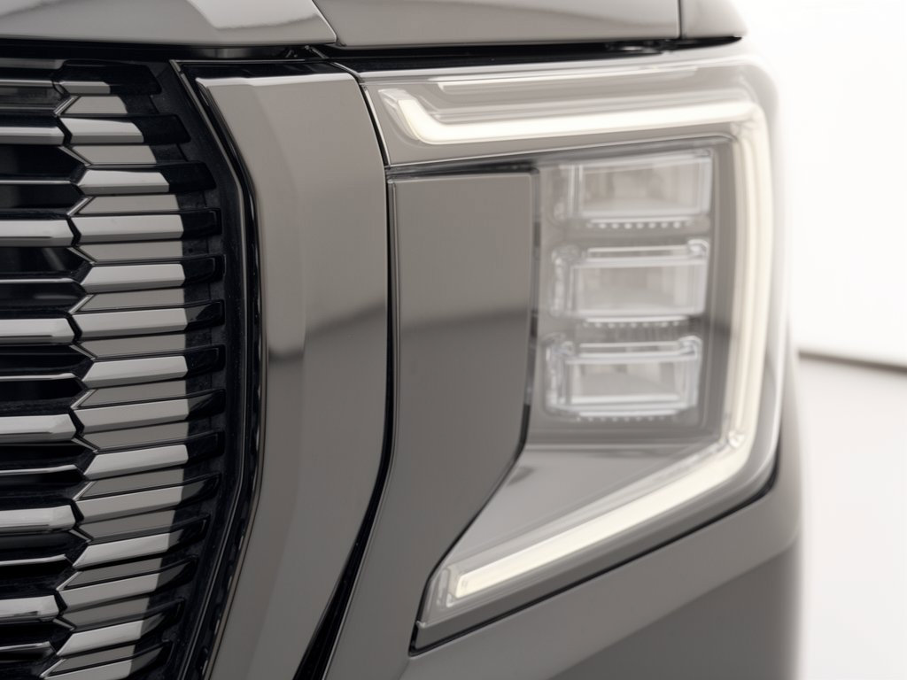 Used 2024 GMC Yukon Denali AWD/4WD image 12