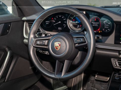 Used 2022 Porsche 911 Carrera RWD image 18