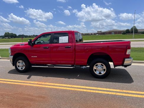 Used 2024 RAM 2500 Big Horn w/ Bed Utility Group AWD/4WD image 9