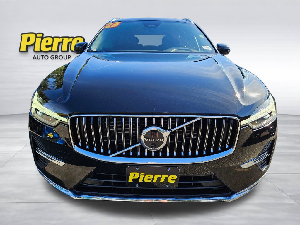Used 2023 Volvo XC60 B5 Plus w/ Climate Package AWD/4WD image 8