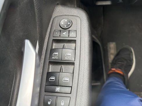 Used 2023 RAM 1500 Big Horn AWD/4WD image 12