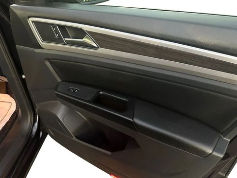 Used 2018 Volkswagen Atlas SE image 21