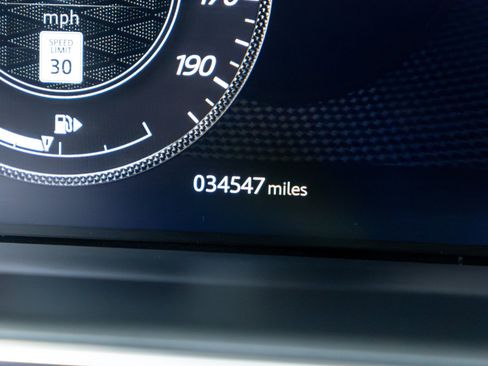Used 2022 Land Rover Range Rover Sport SVR AWD/4WD image 10