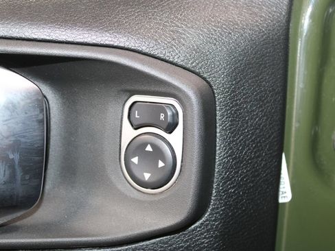 Used 2021 Jeep Wrangler Sport AWD/4WD image 33