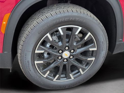New 2026 Chevrolet Traverse LT w/ Sun and Wheel Package FWD image 11