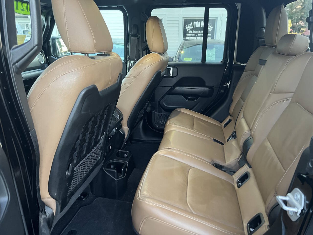 Used 2021 Jeep Gladiator Rubicon AWD/4WD image 18