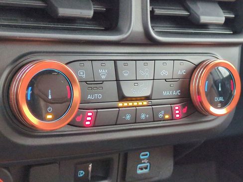 Certified 2023 Ford Maverick Lariat w/ Lariat Luxury Package image 36