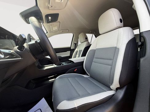 Used 2024 Honda Prologue EX image 11