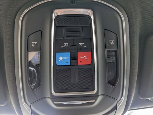 New 2026 Jeep Grand Cherokee Laredo w/ Trailer Tow Package RWD image 53