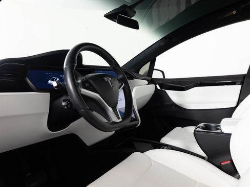 Used 2020 Tesla Model X Long Range image 14