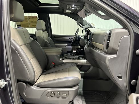 Used 2023 Chevrolet Silverado 1500 ZR2 w/ Technology Package image 26