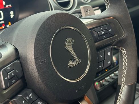 Used 2022 Ford Mustang Shelby GT500 w/ Technology Package image 87