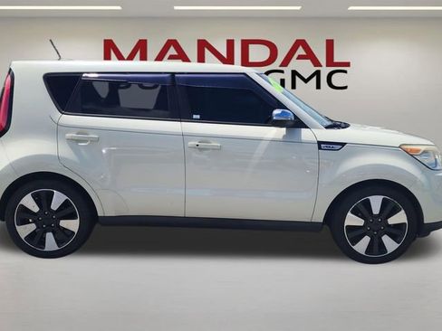 Used 2015 Kia Soul ! w/ Sun & Sound Package FWD image 3
