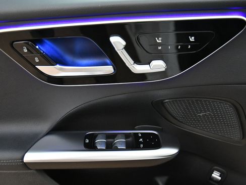 Used 2025 Mercedes-Benz C 300 Sedan image 46