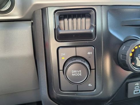 New 2025 Ford F550 4x4 SuperCab Super Duty image 32