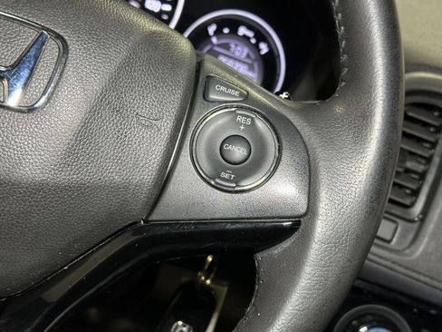 Used 2022 Honda HR-V Sport image 25