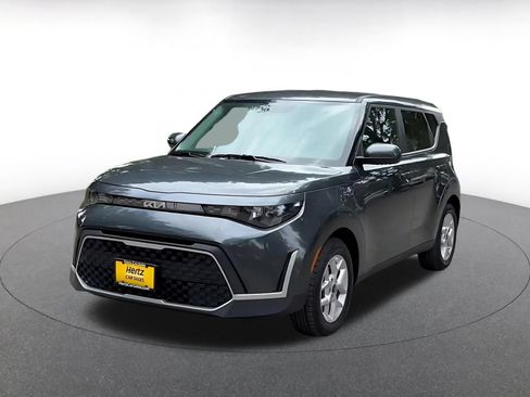 Used 2025 Kia Soul LX w/ LX Technology Package FWD image 7