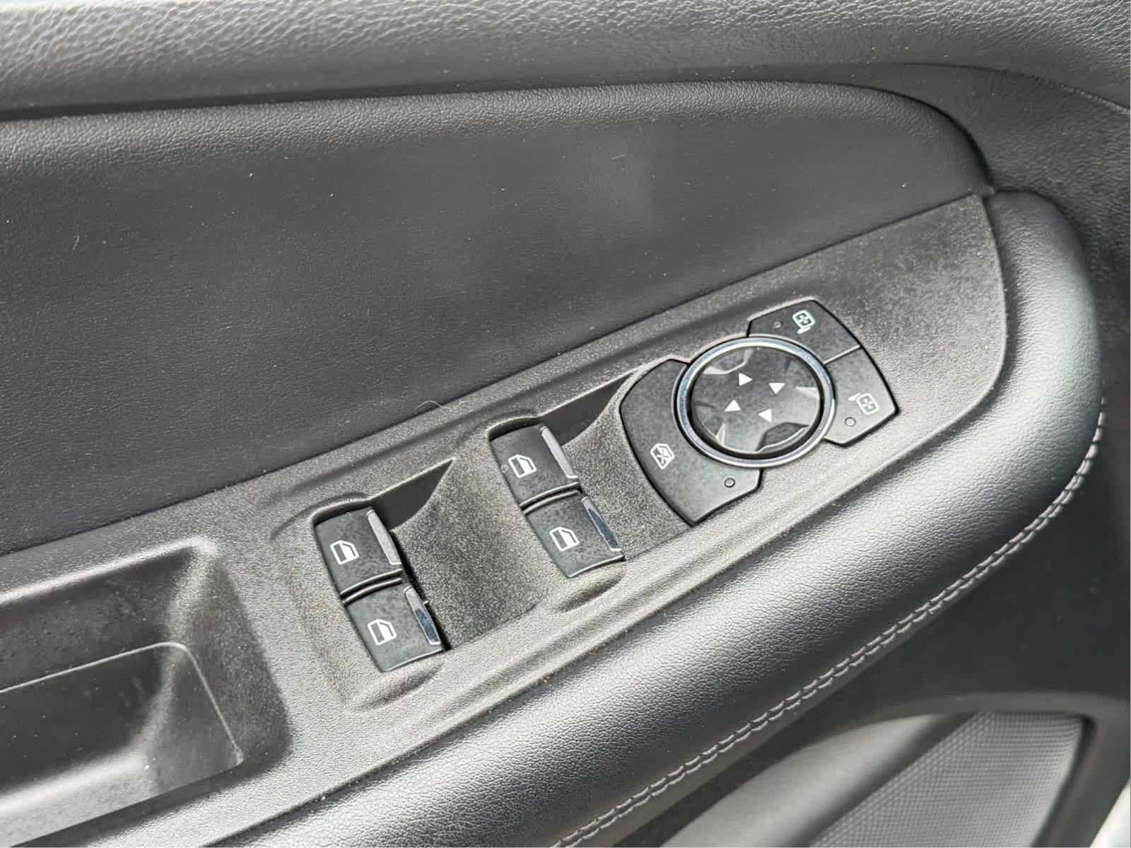 Used 2024 Ford Edge SE AWD/4WD image 13