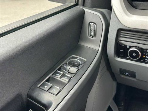 Used 2023 Ford F350 XLT image 32